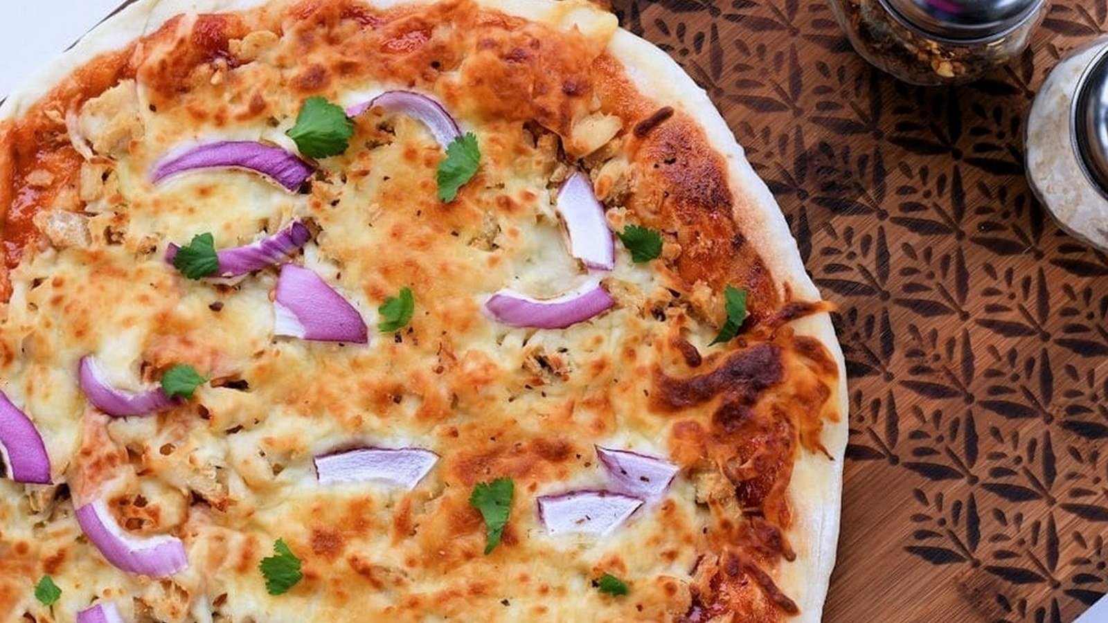 Barbecue Chicken Pizza With Bacon Barbecue Chicken Pizza With Bacon