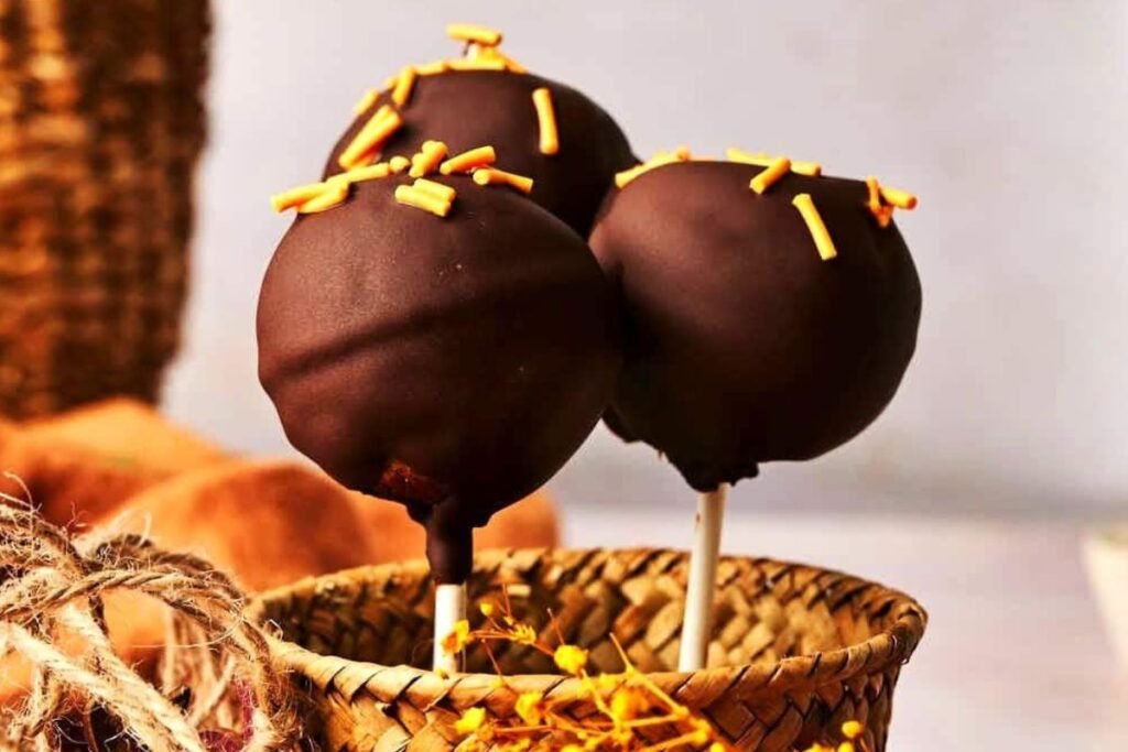 Pumpkin Cake Pops