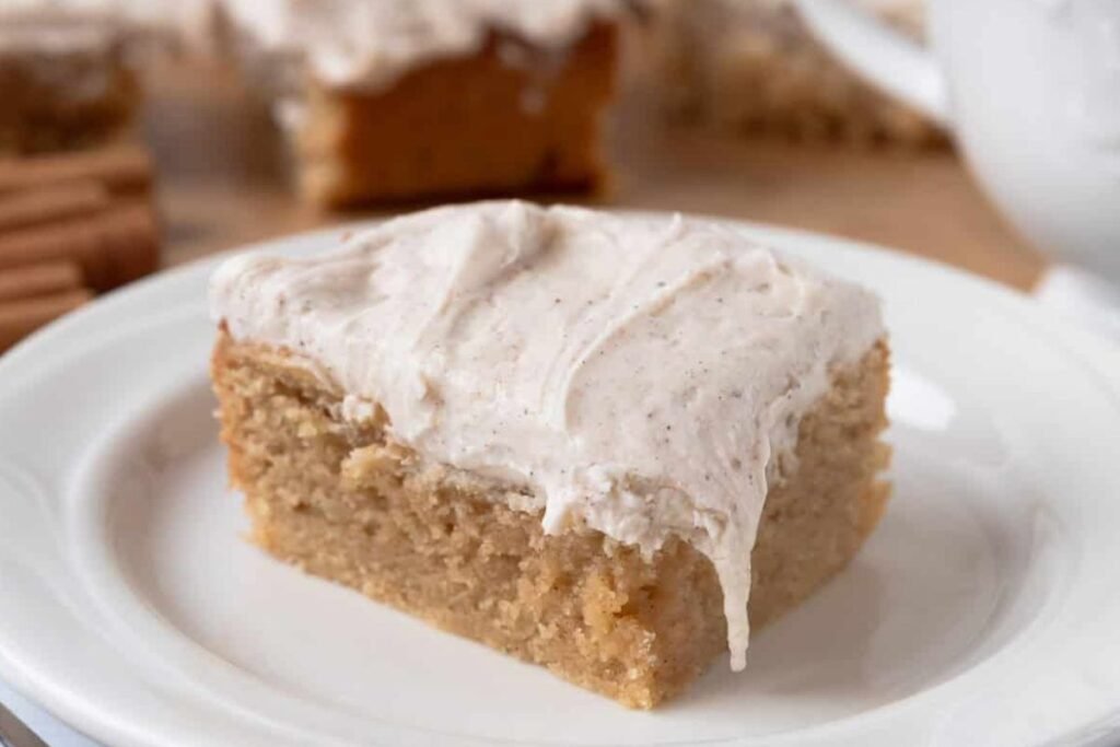 Snickerdoodle Bars with Chai Spice Frosting 
