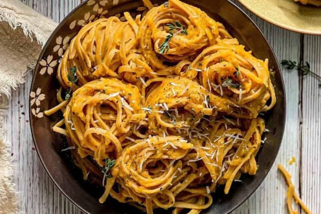 Pasta with Roasted Garlic Butternut Squash Sauce